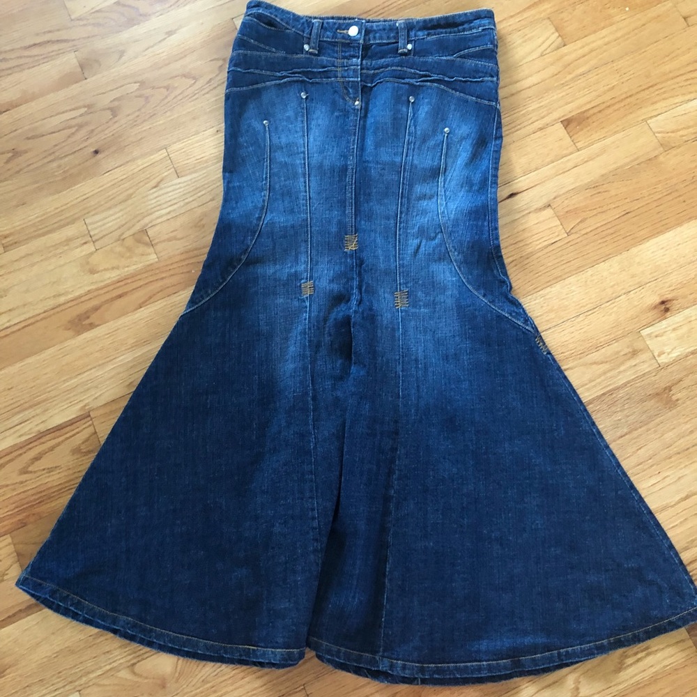 Bisou Bisou Blue Denim Mermaid skirt.